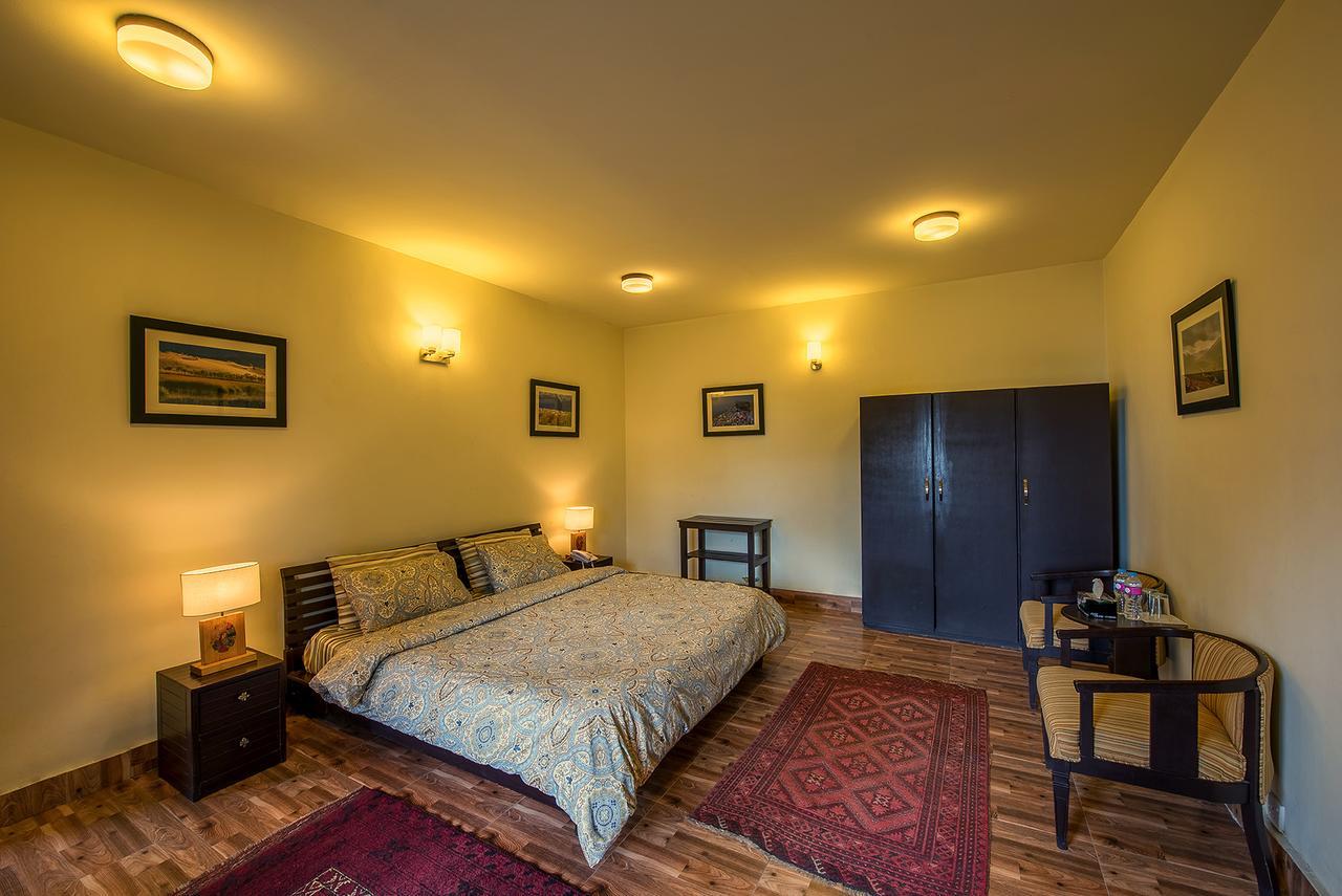Hotel Arcadian Blue Pines Murree Exterior foto