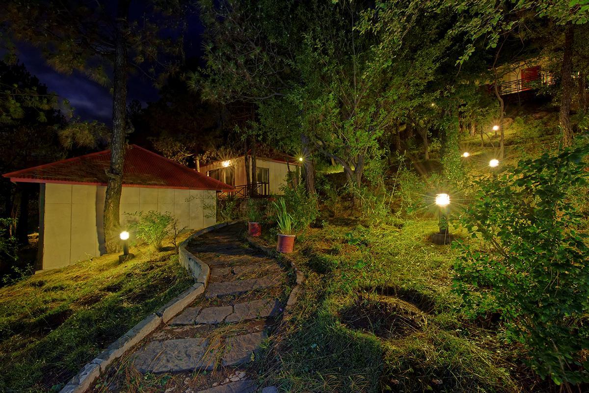 Hotel Arcadian Blue Pines Murree Exterior foto