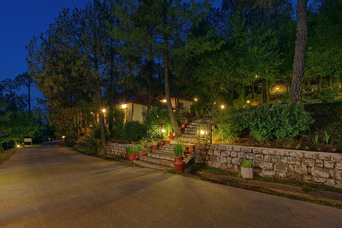 Hotel Arcadian Blue Pines Murree Exterior foto