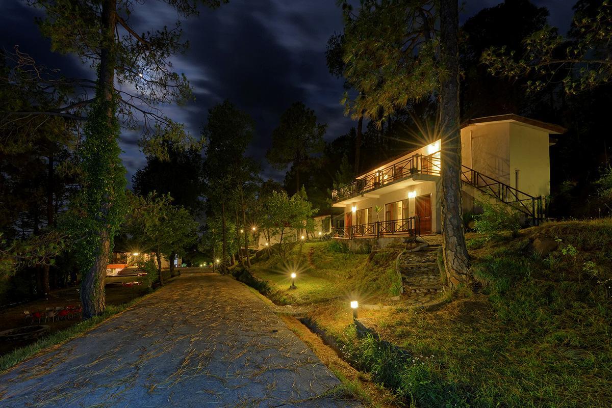 Hotel Arcadian Blue Pines Murree Exterior foto