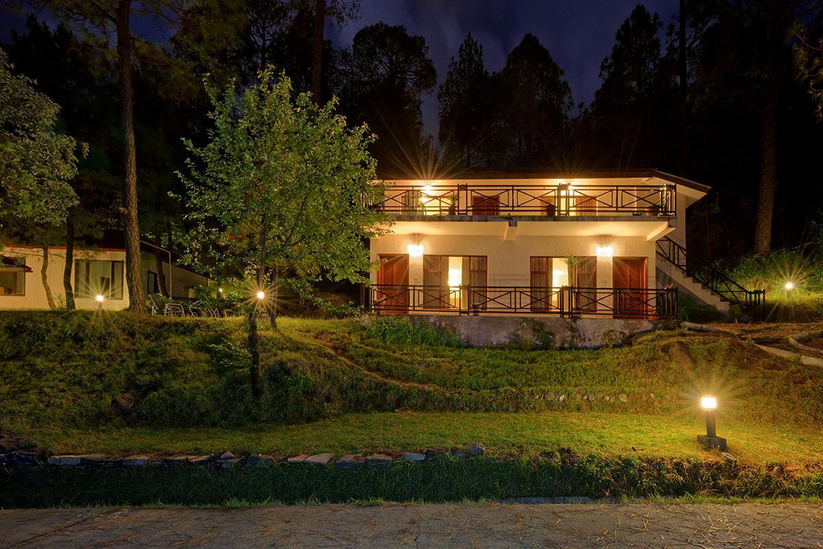 Hotel Arcadian Blue Pines Murree Exterior foto